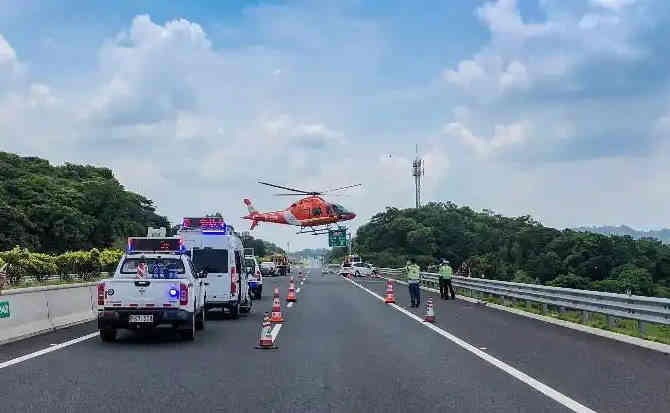 长宁高速公路汽车救援案例